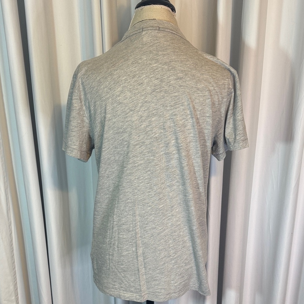 Abercrombie & Fitch Heather Gray Tee with Green Logo - Picture 5 of 9